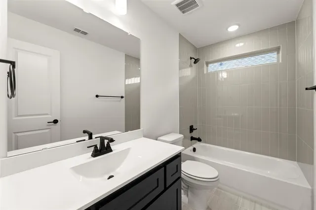 $563,181 | 8137 Twin Crk Trail, Wylie, TX 75098