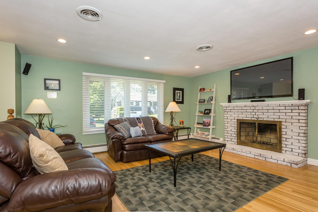 14 Greenwood Road Canton, MA 02021 - Photo 3 of 23 Gallery Image 3
