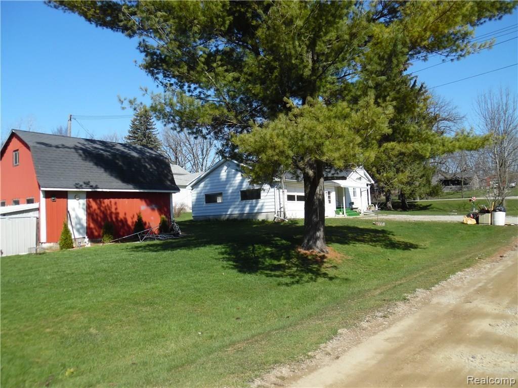 2846 East Dryden Road Metamora, MI 48455 - Photo 3 of 16 009.JPG