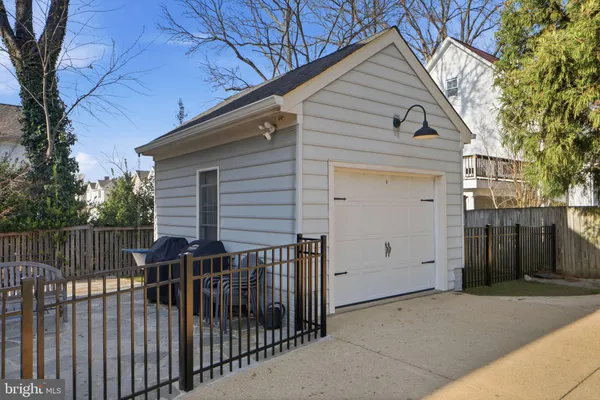 $1,400,000 | 1433 Buena Vista Avenue, McLean, VA 22101