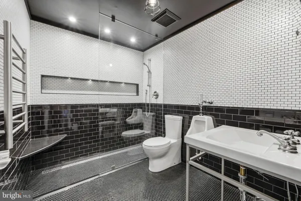 $1,400,000 | 1433 Buena Vista Avenue, McLean, VA 22101