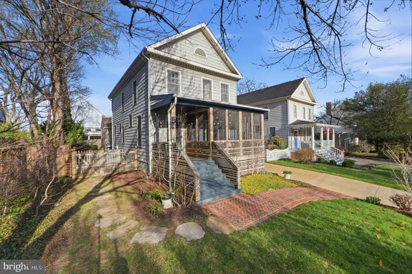 $1,400,000 | 1433 Buena Vista Avenue, McLean, VA 22101
