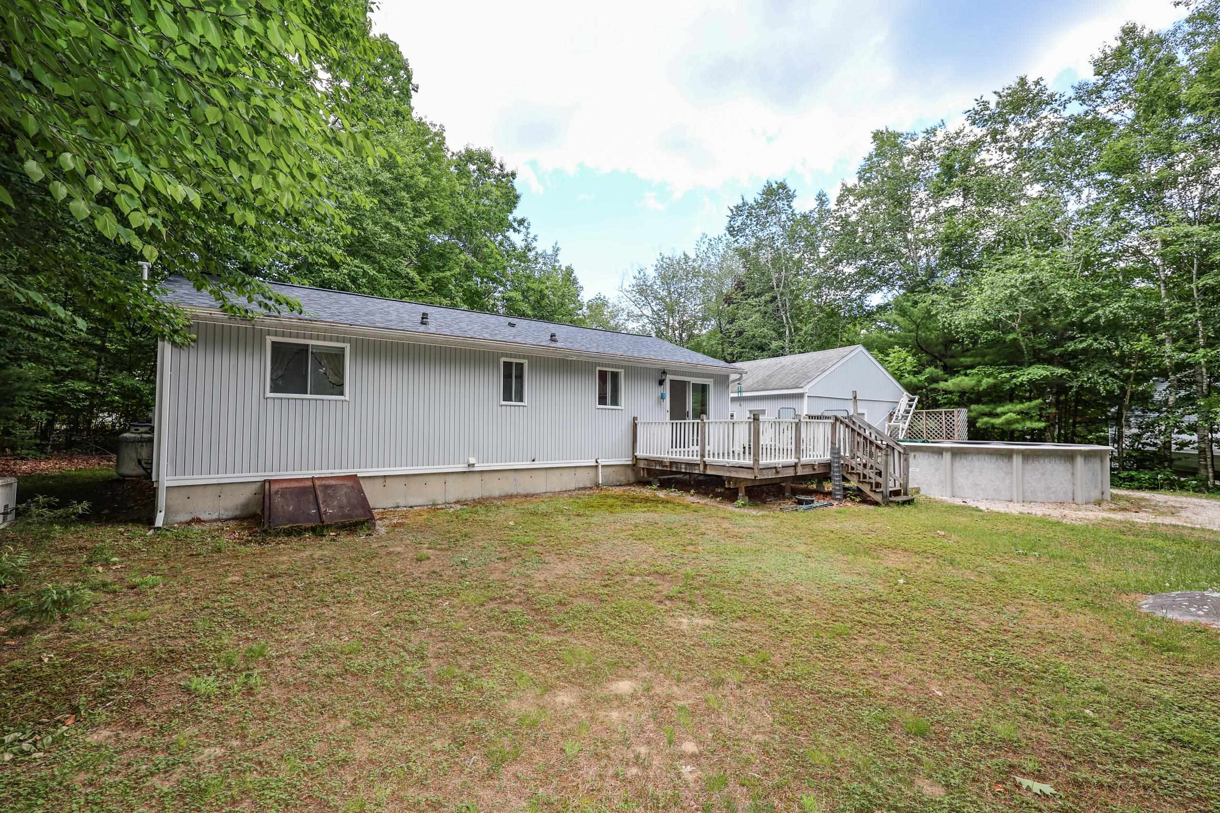 60 Farmer Road Hooksett, NH 03106 - Photo 3 of 16