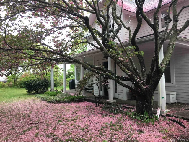 $15,000 | 161 West 15th Avenue, Sea Cliff, NY 11579