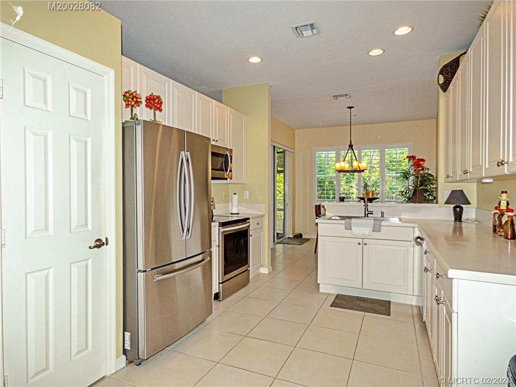 330 Southwest Walking Path Stuart, FL 34997 - Photo 8 of 24 Gallery Image 8