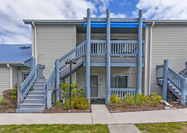 $189,000 | 1637 Northeast Nautical Place, Unit 802, Jensen Beach, FL 34957