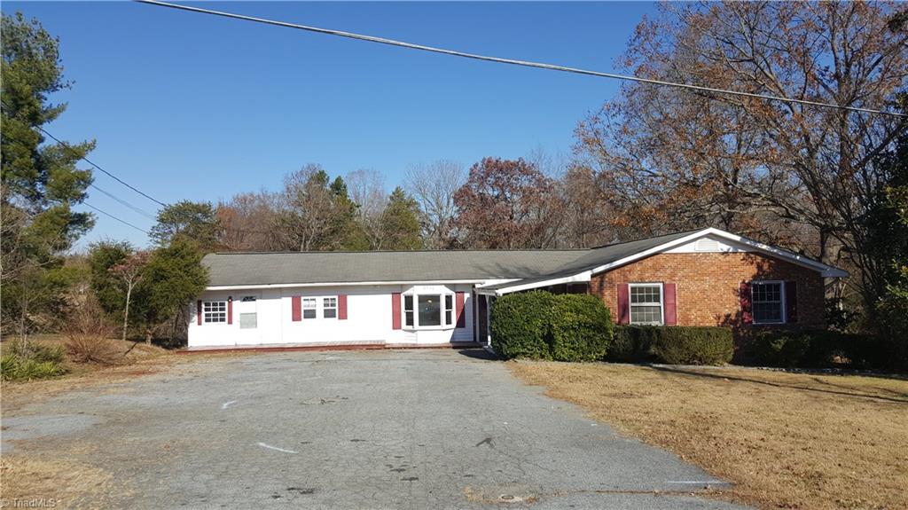 6538 Turnpike Road High Point, NC 27263 - Photo 3 of 18