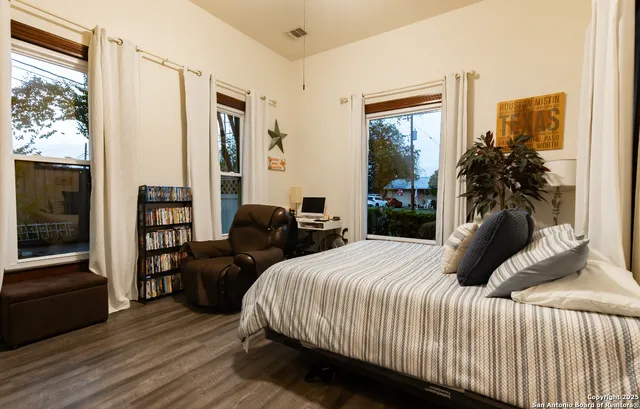 $358,000 | 805 20th Street, Hondo, TX 78861