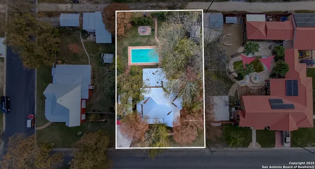 $358,000 | 805 20th Street, Hondo, TX 78861