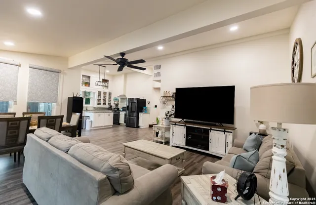 $358,000 | 805 20th Street, Hondo, TX 78861