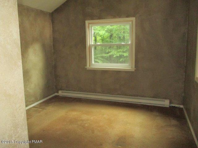 718 Edgewood Road Tobyhanna, PA 18466 - Photo 12 of 13 LOFT