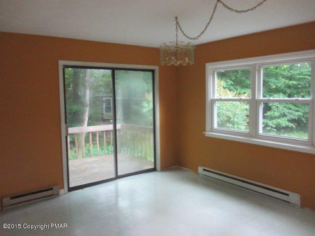 718 Edgewood Road Tobyhanna, PA 18466 - Photo 4 of 13 DININGROOM