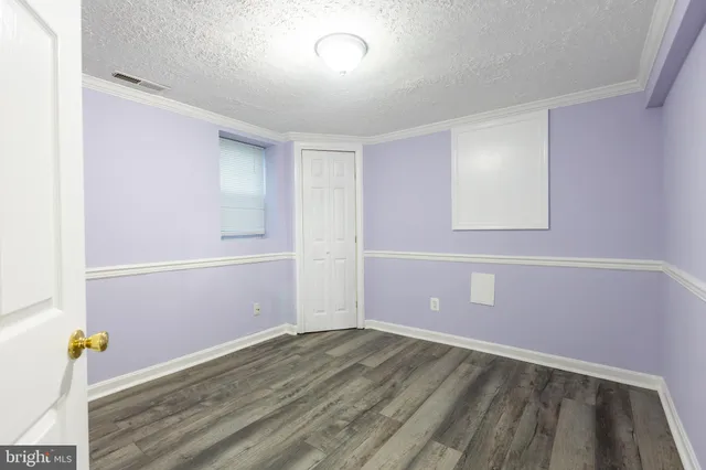 a view of empty room