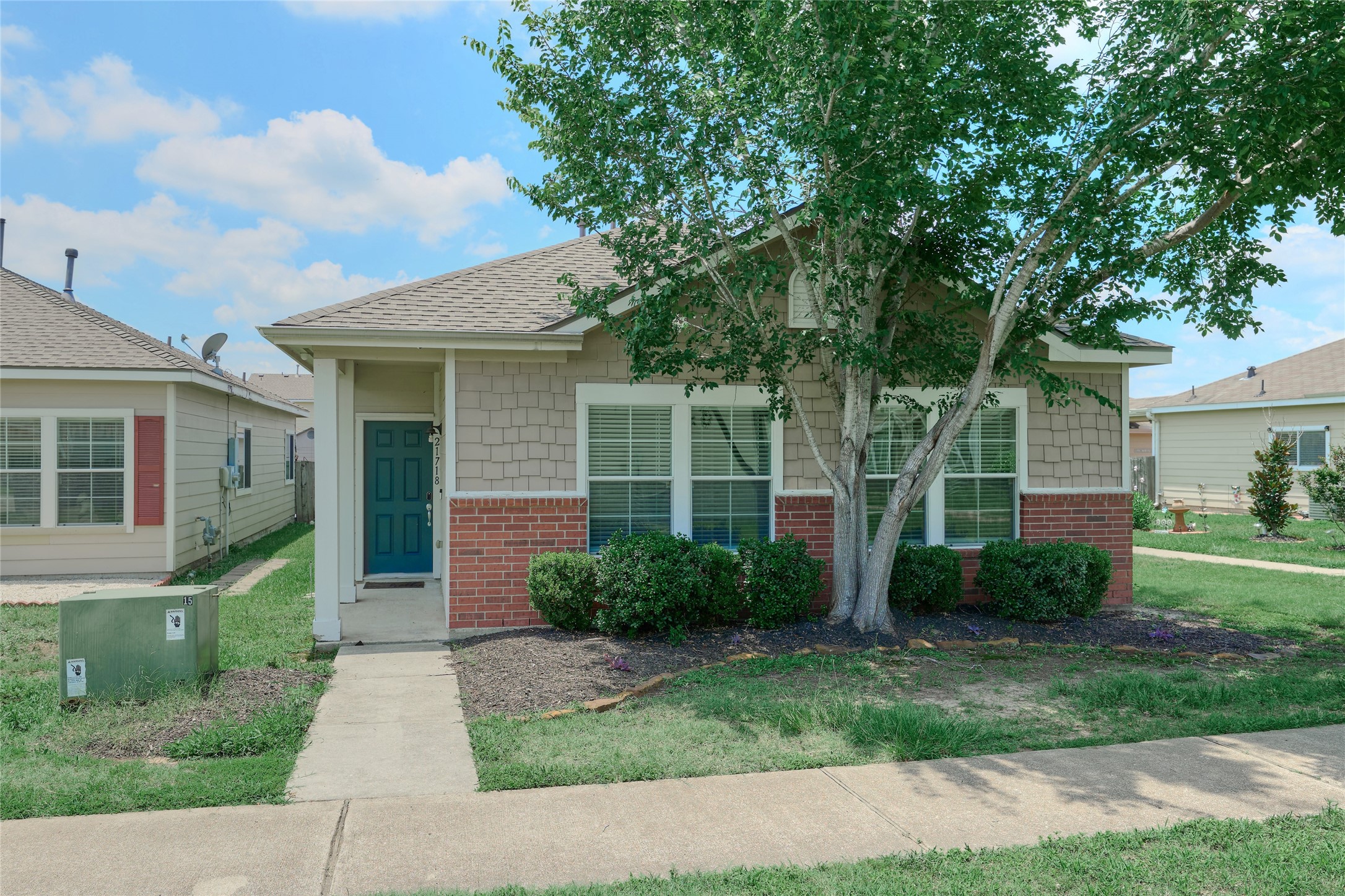 Welcome to 21718 Grassy Hill Lane