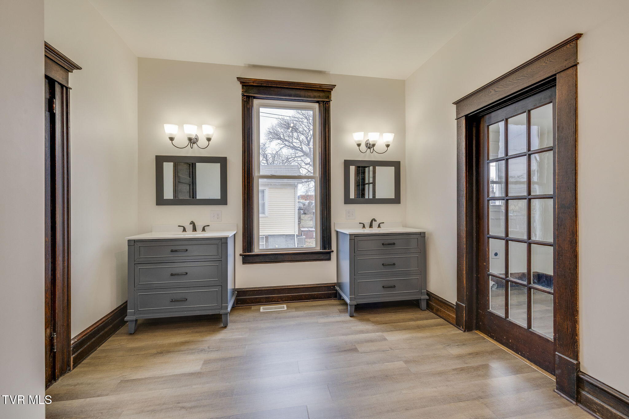 601 6th Street Bristol, TN 37620 - Photo 21 of 40 021