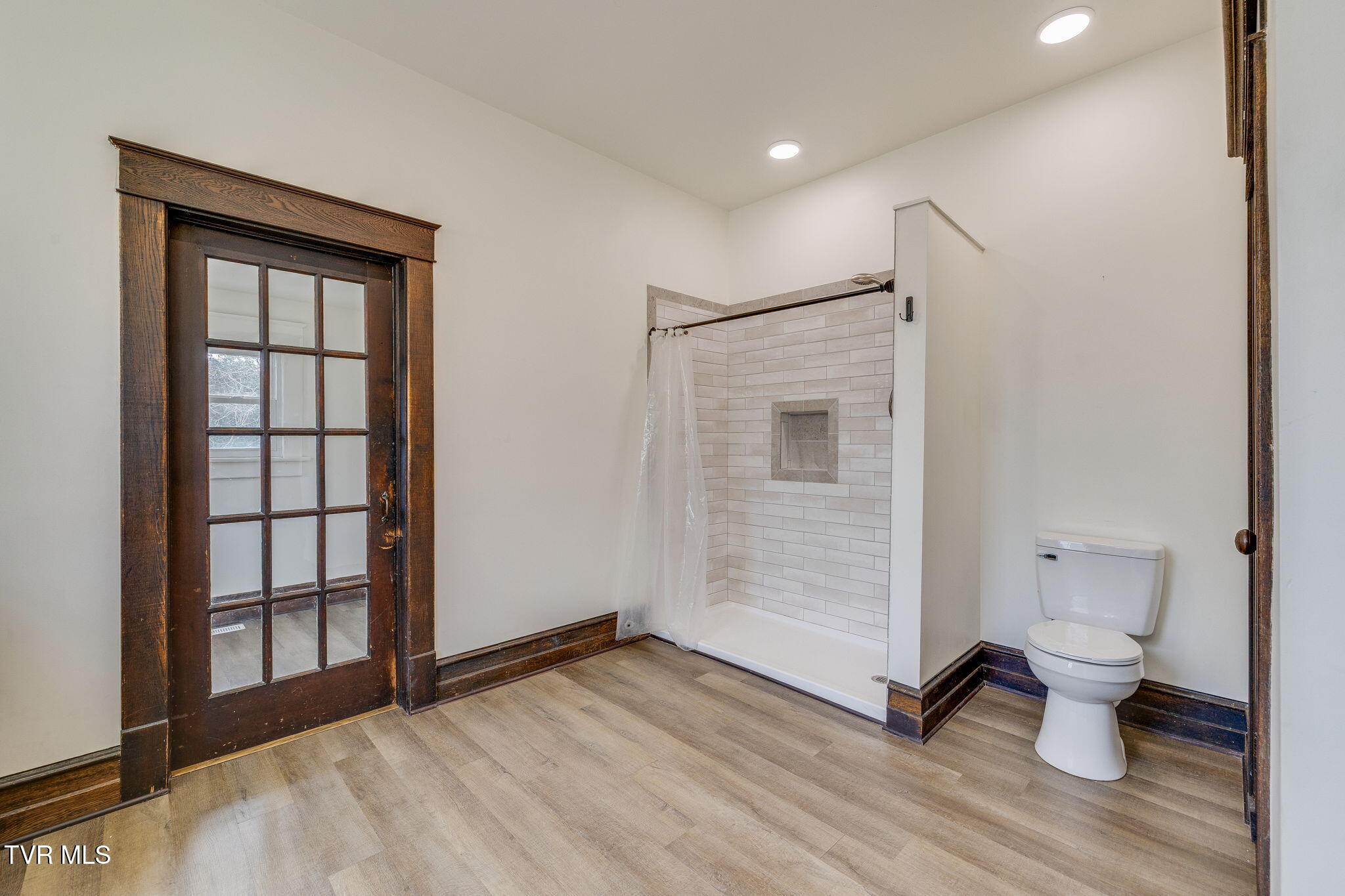 601 6th Street Bristol, TN 37620 - Photo 22 of 40 022