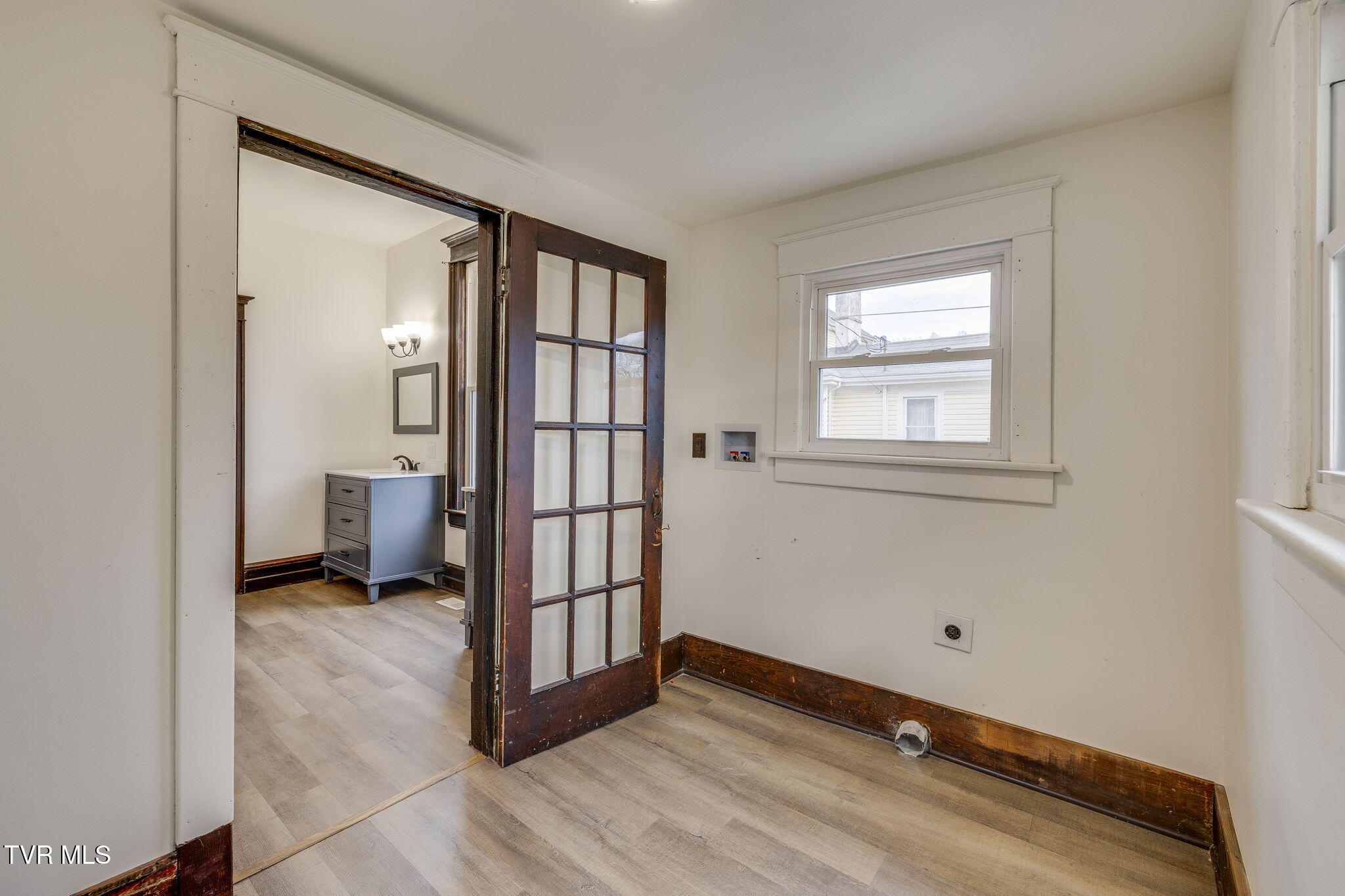 601 6th Street Bristol, TN 37620 - Photo 23 of 40 023