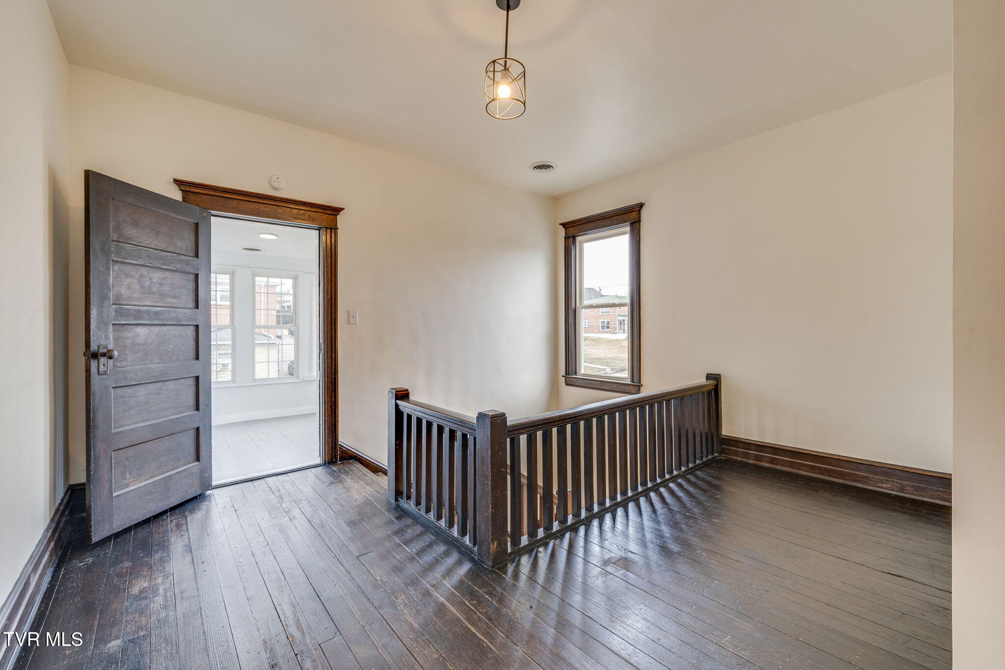 601 6th Street Bristol, TN 37620 - Photo 24 of 40 024