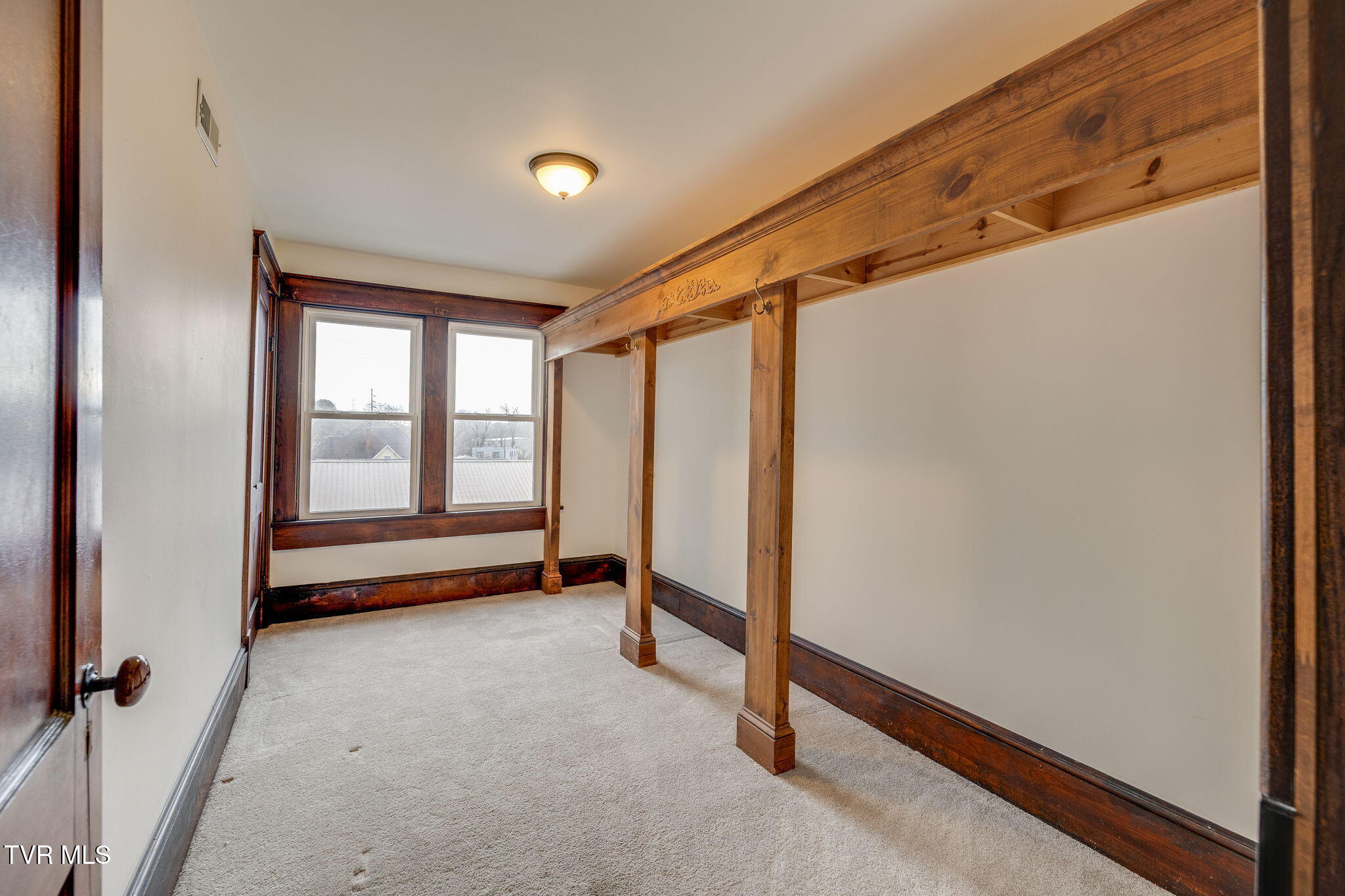 601 6th Street Bristol, TN 37620 - Photo 31 of 40 031