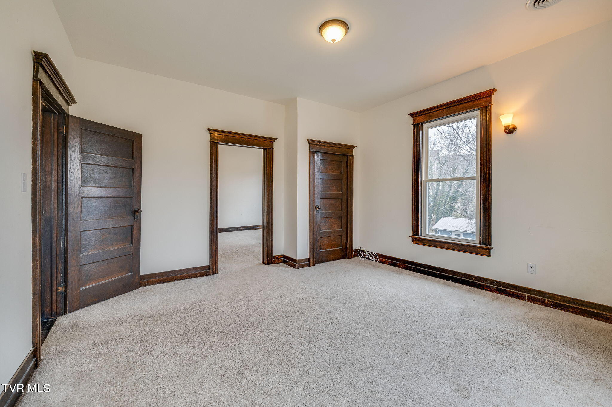 601 6th Street Bristol, TN 37620 - Photo 35 of 40 035