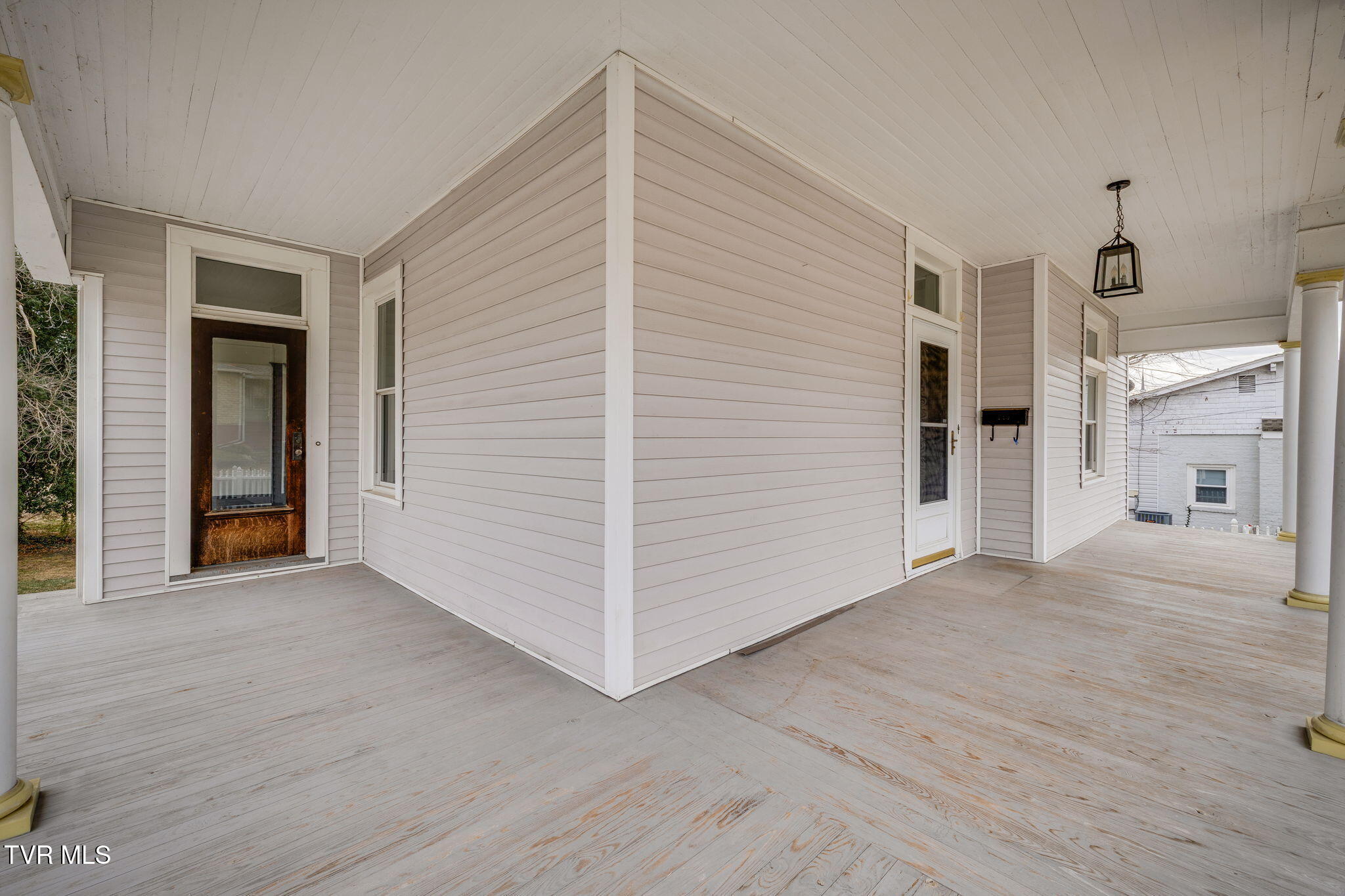 601 6th Street Bristol, TN 37620 - Photo 4 of 40 004