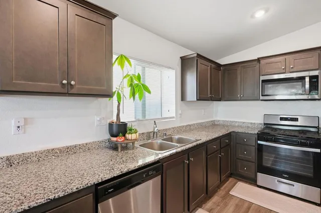 $515,000 | 1262 Allegiance Avenue, Hemet, CA 92543