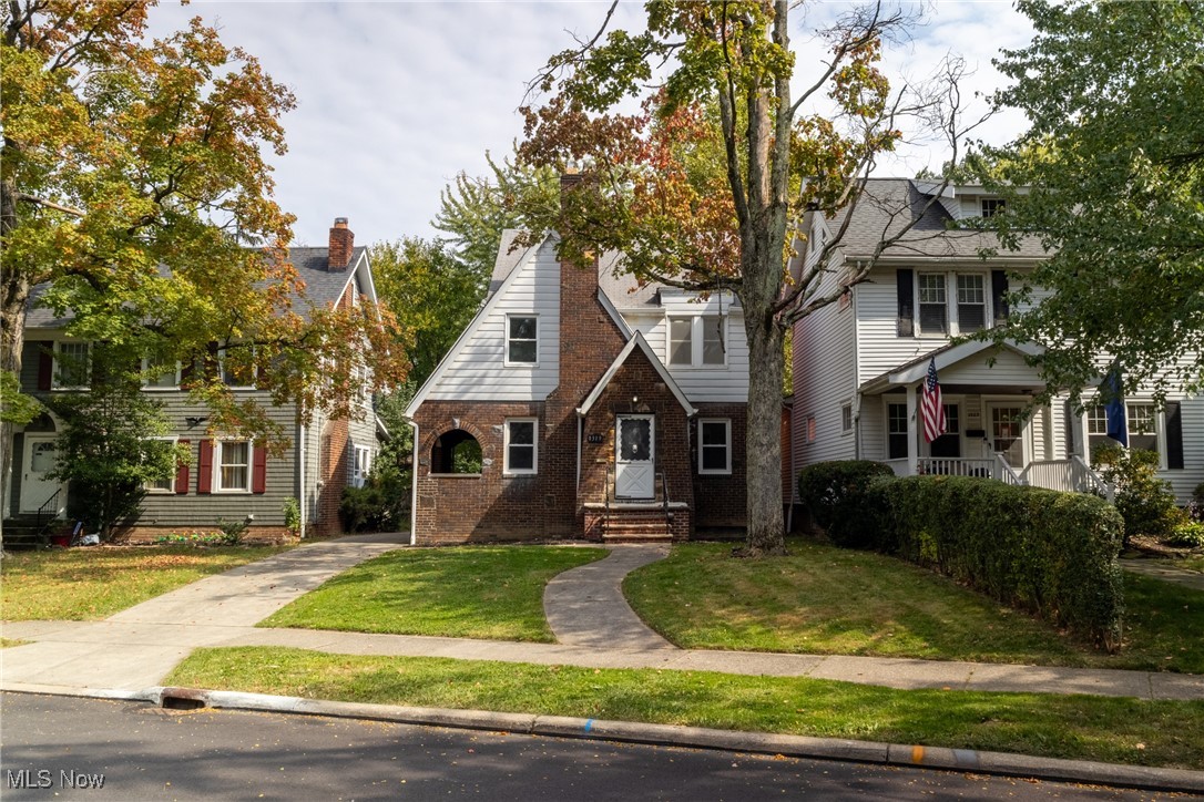 1319 Plainfield Road Cleveland, OH 44121 - Photo 2 of 49 Front of house