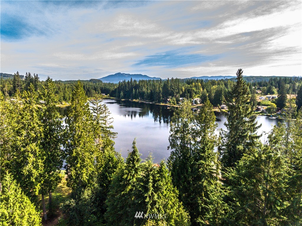 8899 West Lake Cochran Road Monroe, WA 98272 - Photo 2 of 16 Gallery Image 2