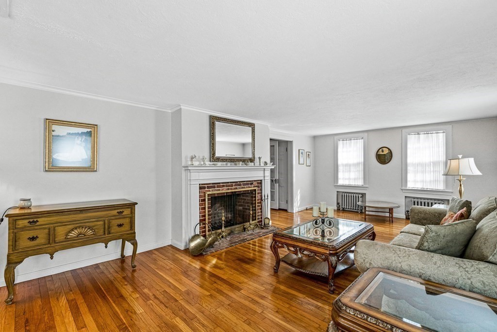 6 Marmion Road Melrose, MA 02176 - Photo 5 of 34 Gallery Image 5