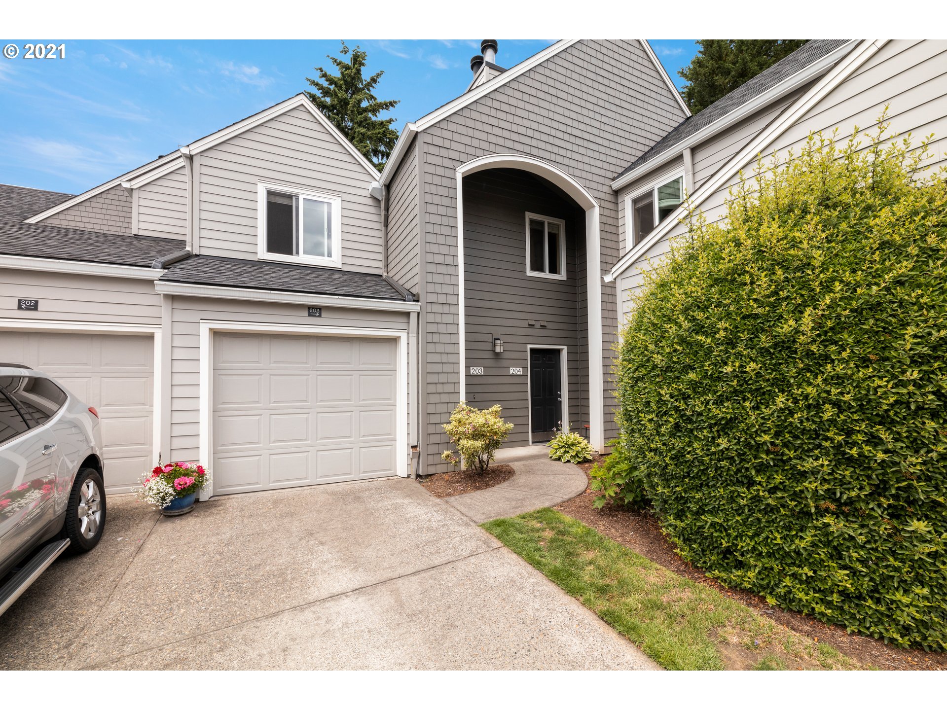 5225 Jean Road, Unit 203 Lake Oswego, OR 97035 - Photo 1 of 20 Gallery Image 1