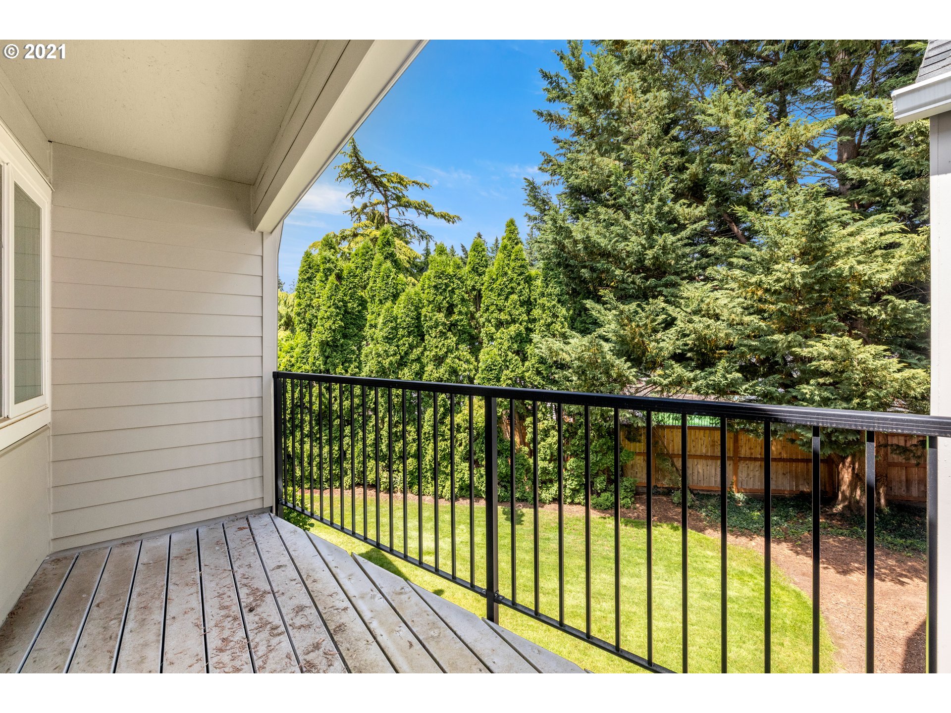 5225 Jean Road, Unit 203 Lake Oswego, OR 97035 - Photo 17 of 20 Gallery Image 17