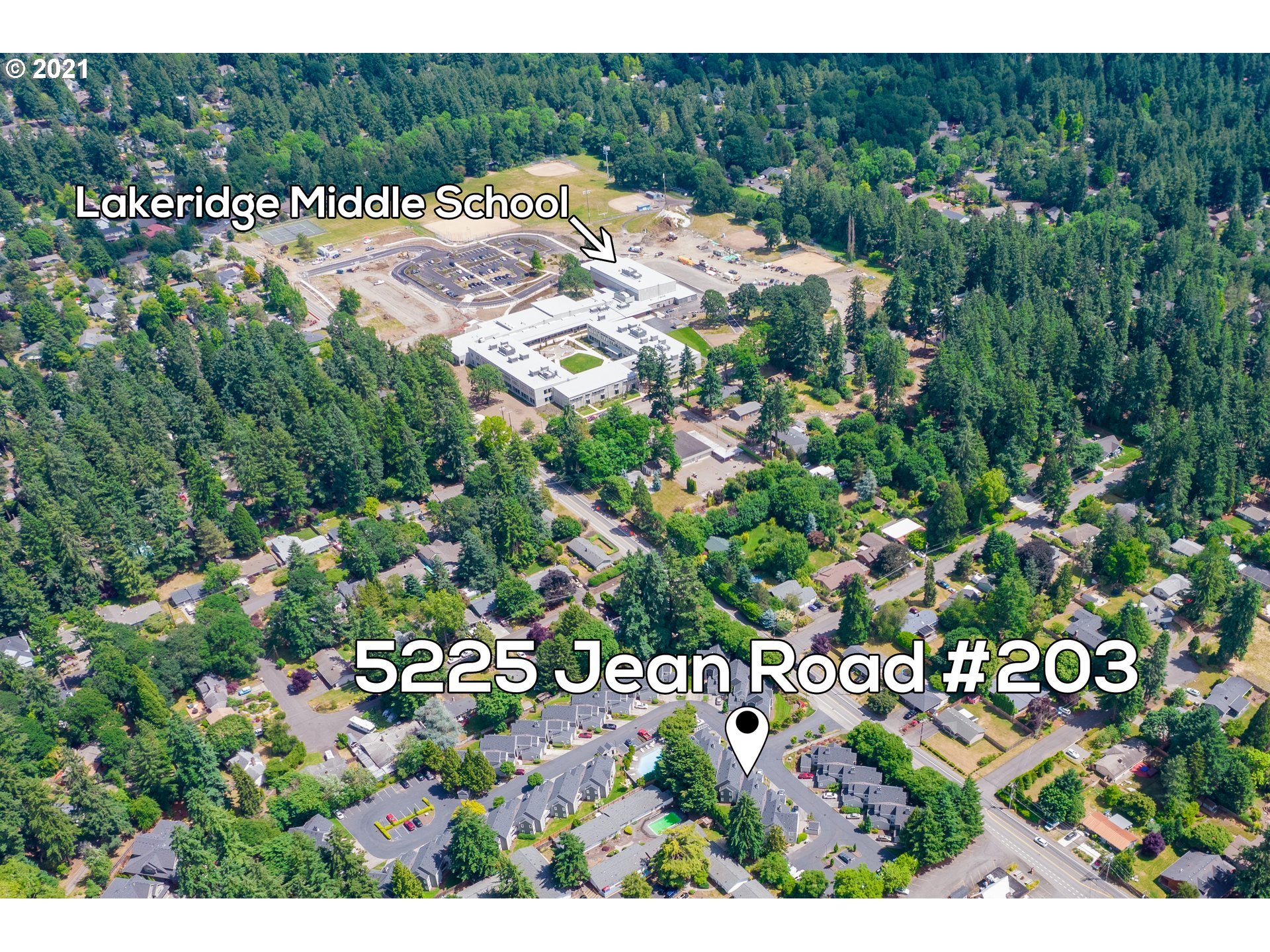 5225 Jean Road, Unit 203 Lake Oswego, OR 97035 - Photo 18 of 20 Gallery Image 18