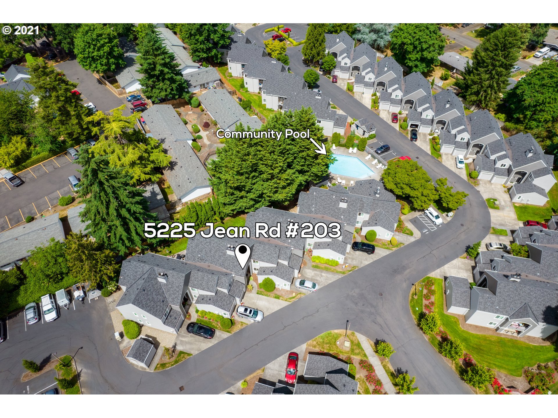 5225 Jean Road, Unit 203 Lake Oswego, OR 97035 - Photo 19 of 20 Gallery Image 19