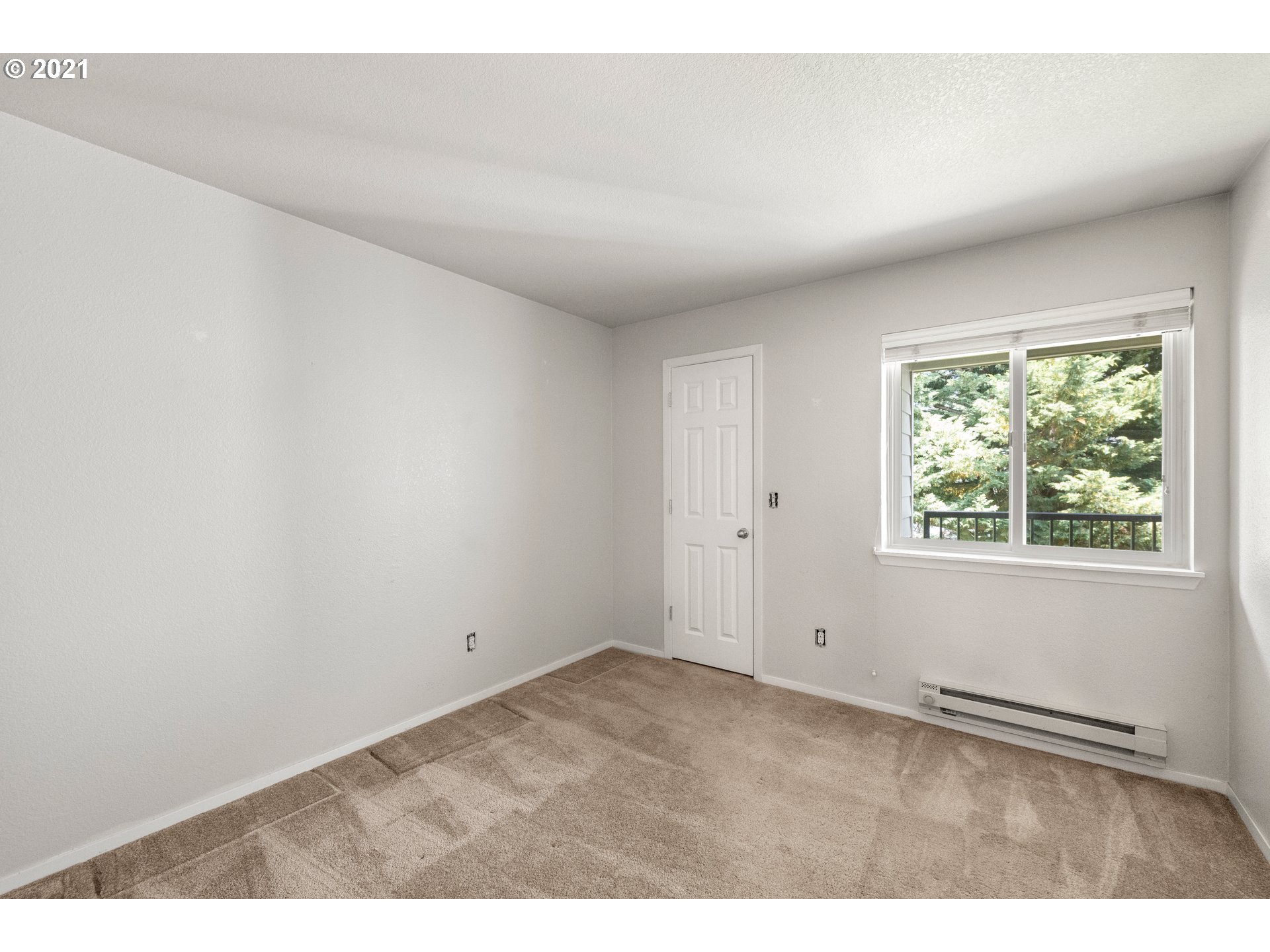 5225 Jean Road, Unit 203 Lake Oswego, OR 97035 - Photo 9 of 20 Gallery Image 9
