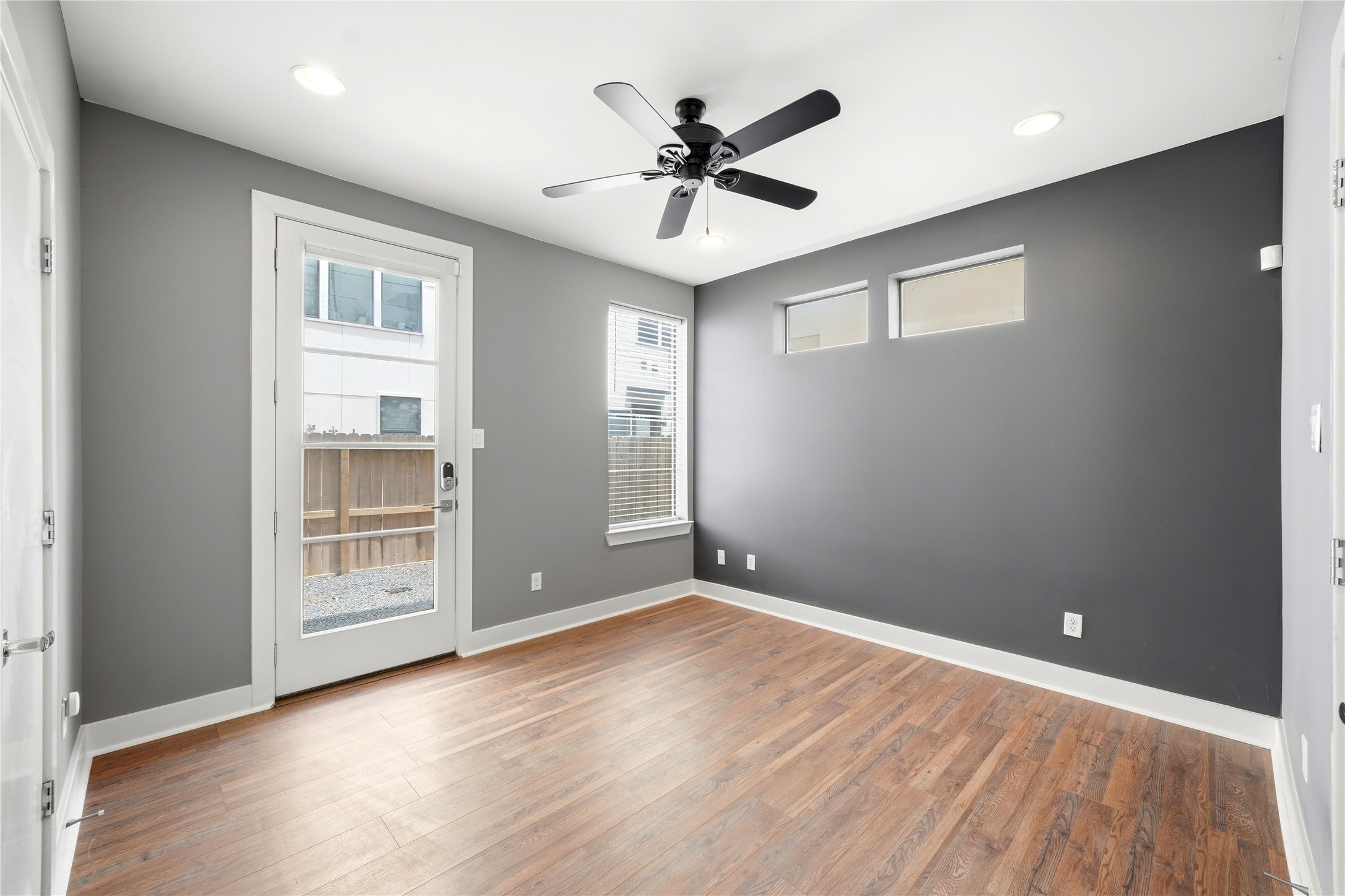 2108 Colorado Street Houston, TX 77007 - Photo 9 of 50