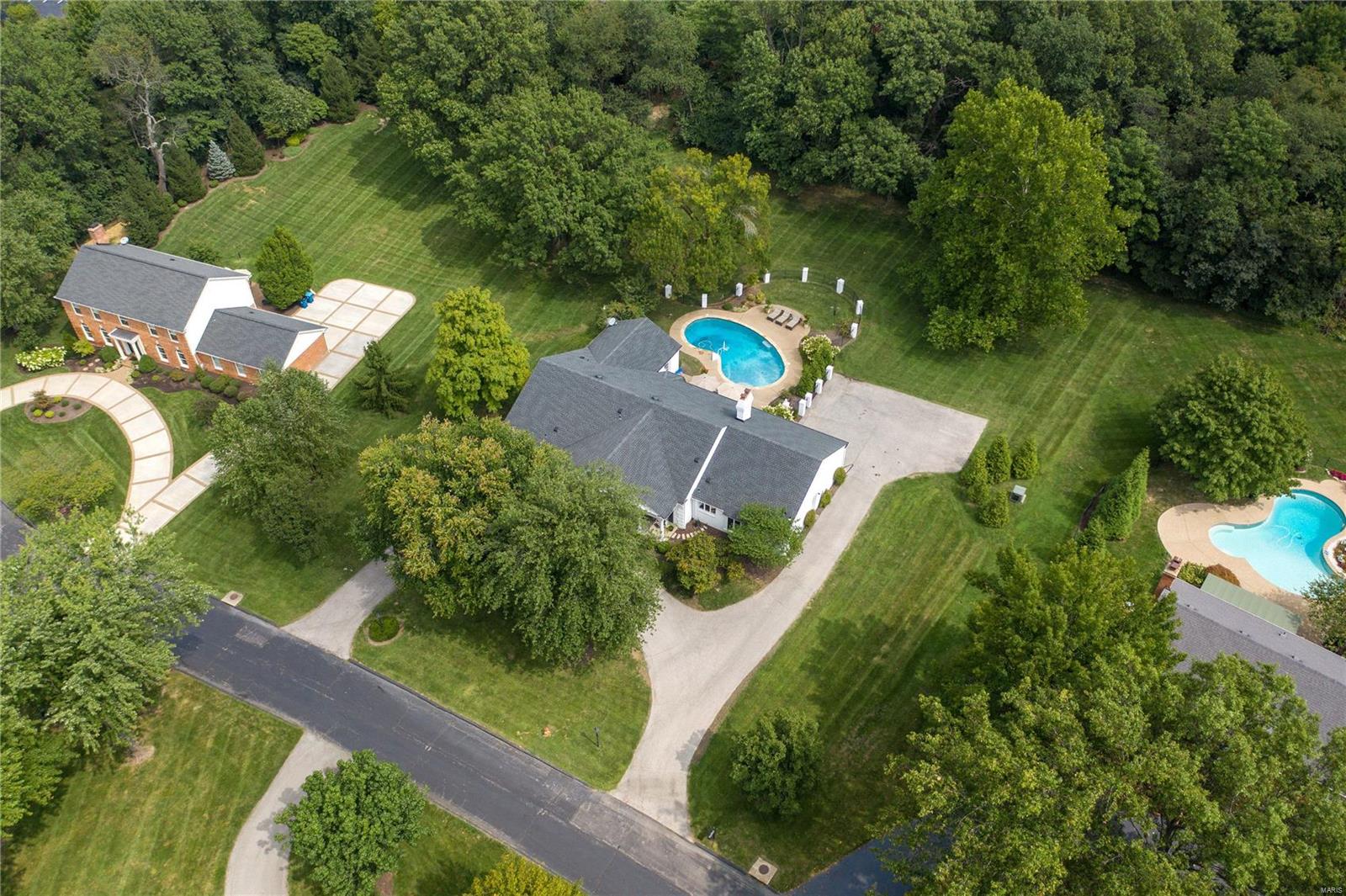 2466 White Stable Road St. Louis, MO 63141 - Photo 3 of 43 Gallery Image 3