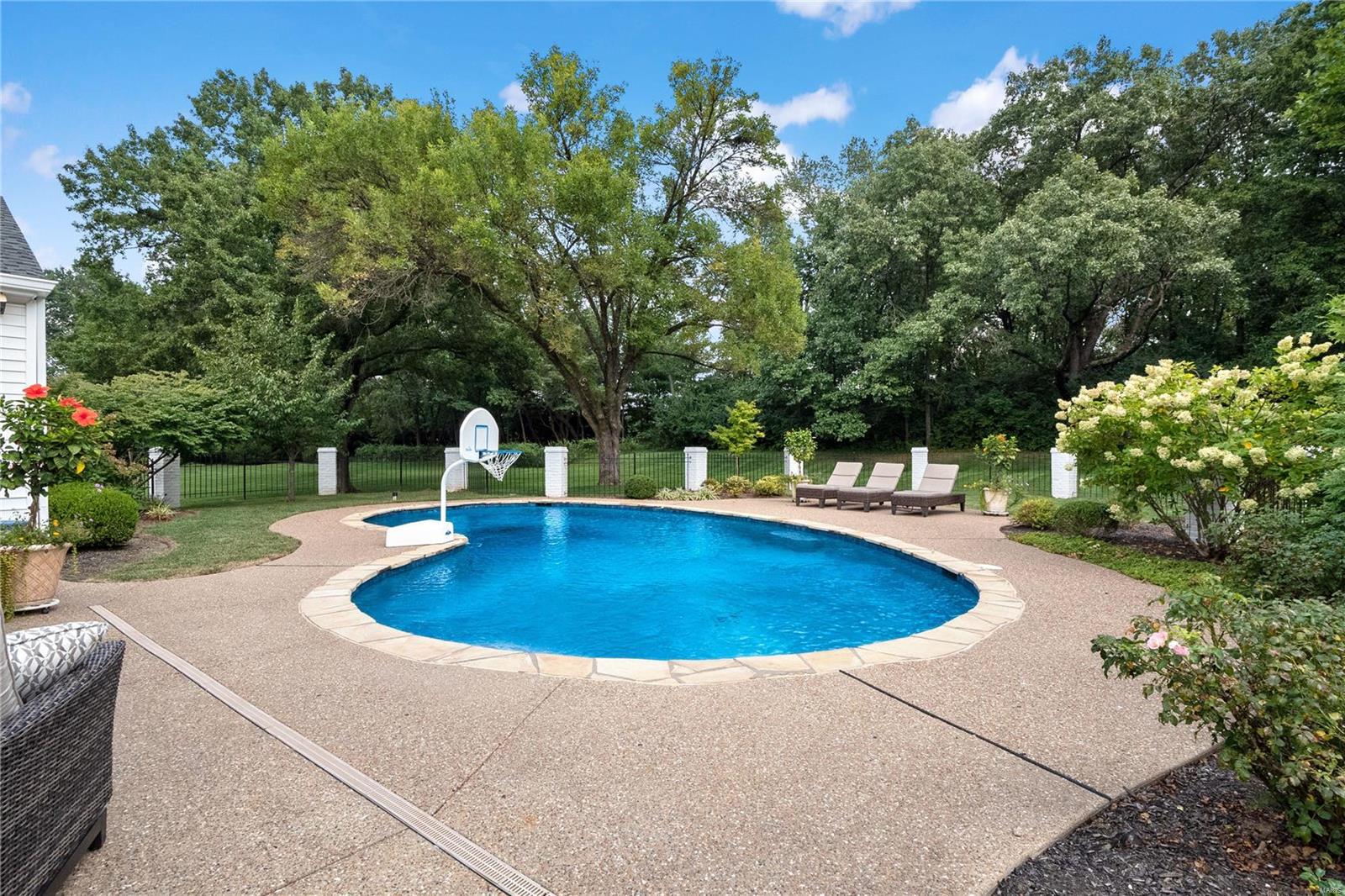 2466 White Stable Road St. Louis, MO 63141 - Photo 37 of 43 Gallery Image 37