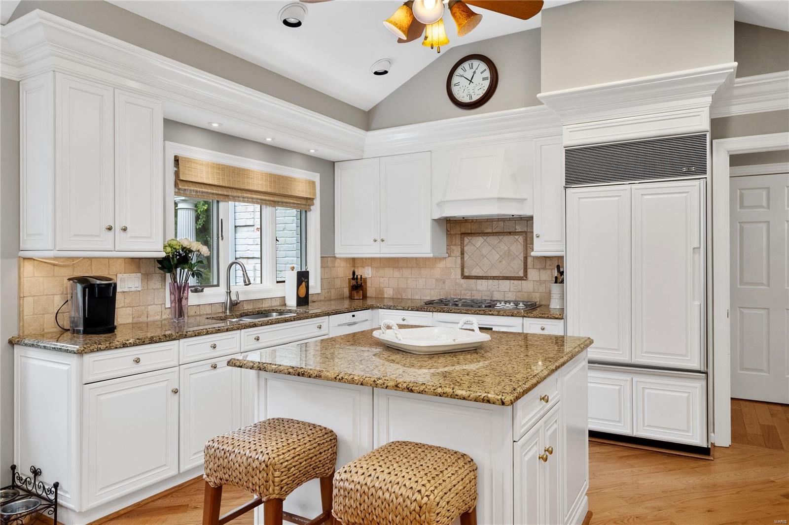 2466 White Stable Road St. Louis, MO 63141 - Photo 9 of 43 Gallery Image 9