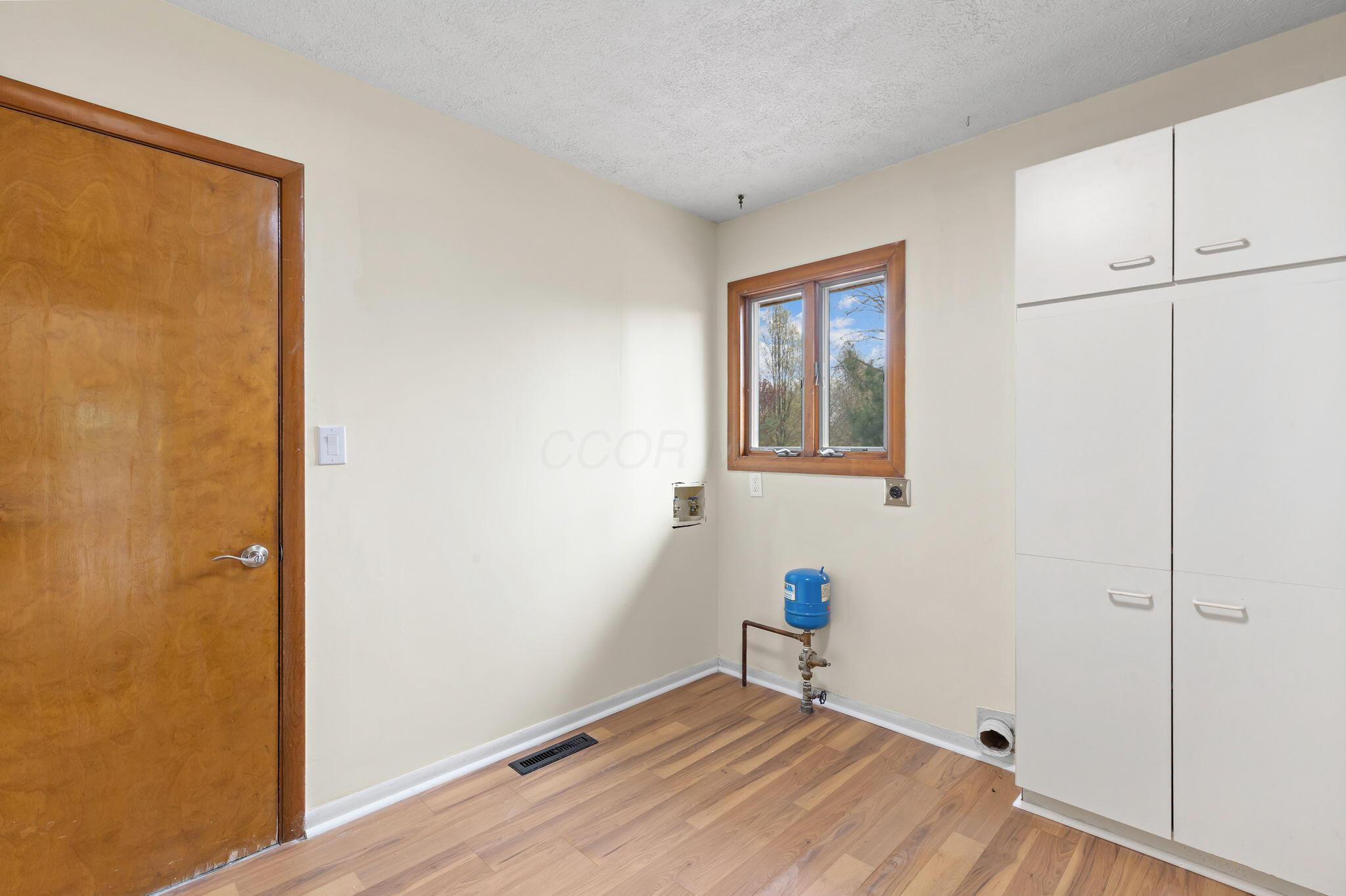 6900 Lee Road Westerville, OH 43081 - Photo 14 of 41 Laundry Room