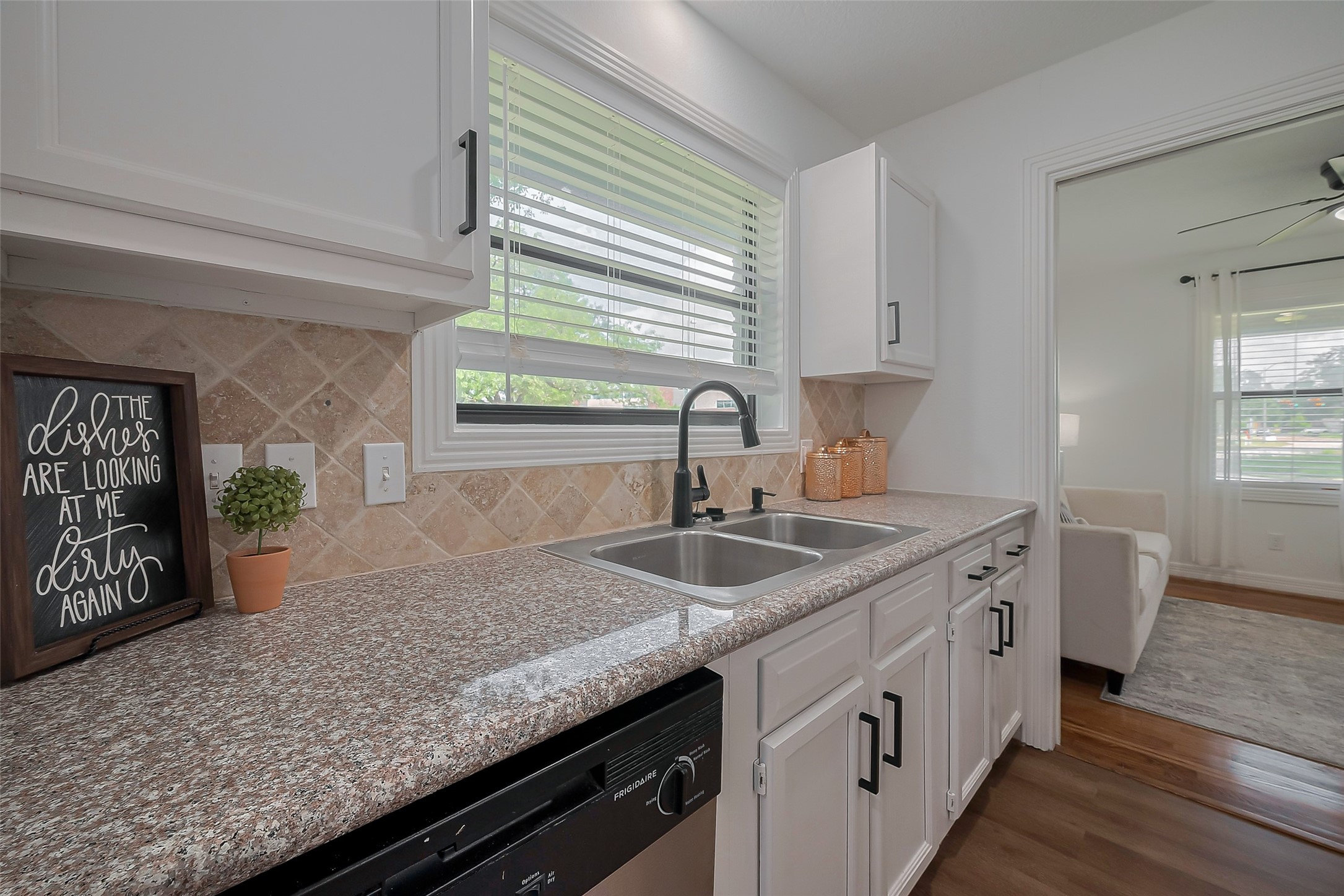 8057 Ridgeview Drive Houston, TX 77055 - Photo 20 of 40