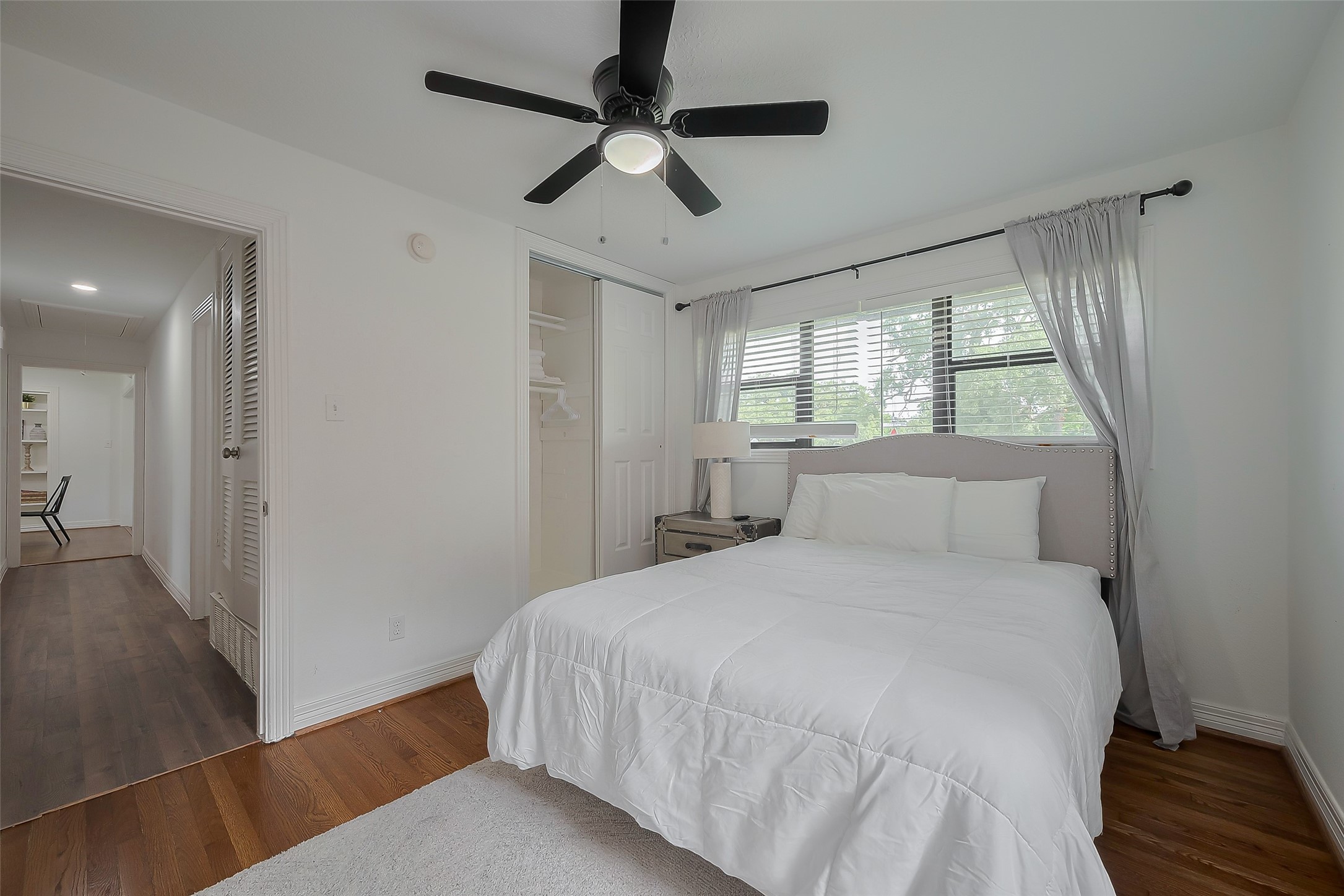 8057 Ridgeview Drive Houston, TX 77055 - Photo 25 of 40
