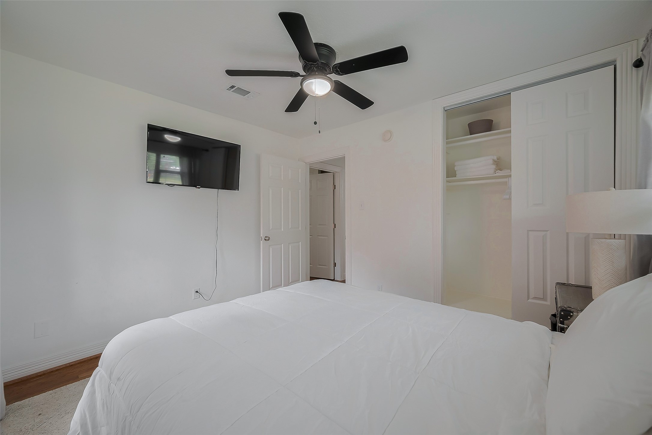 8057 Ridgeview Drive Houston, TX 77055 - Photo 26 of 40
