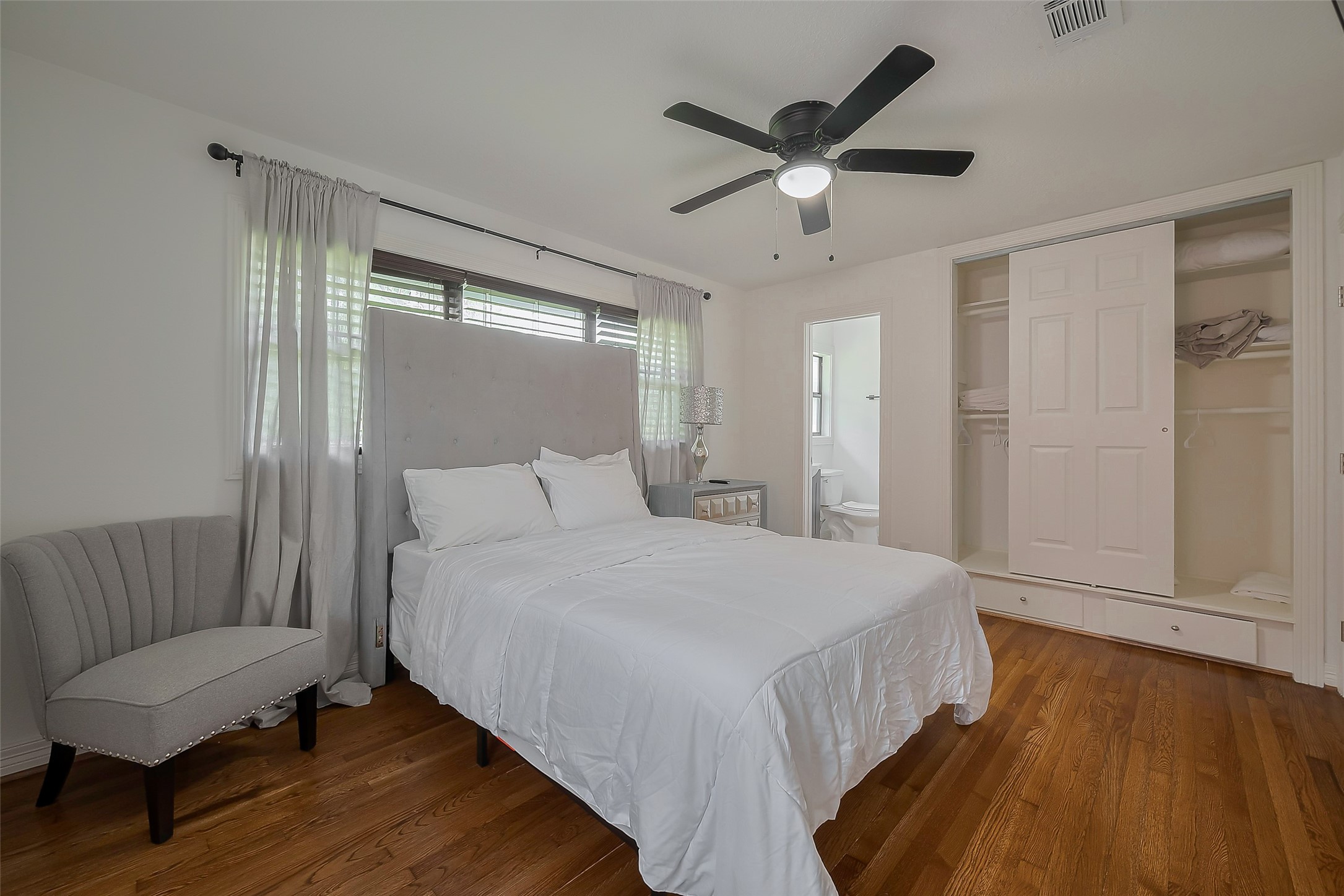 8057 Ridgeview Drive Houston, TX 77055 - Photo 27 of 40