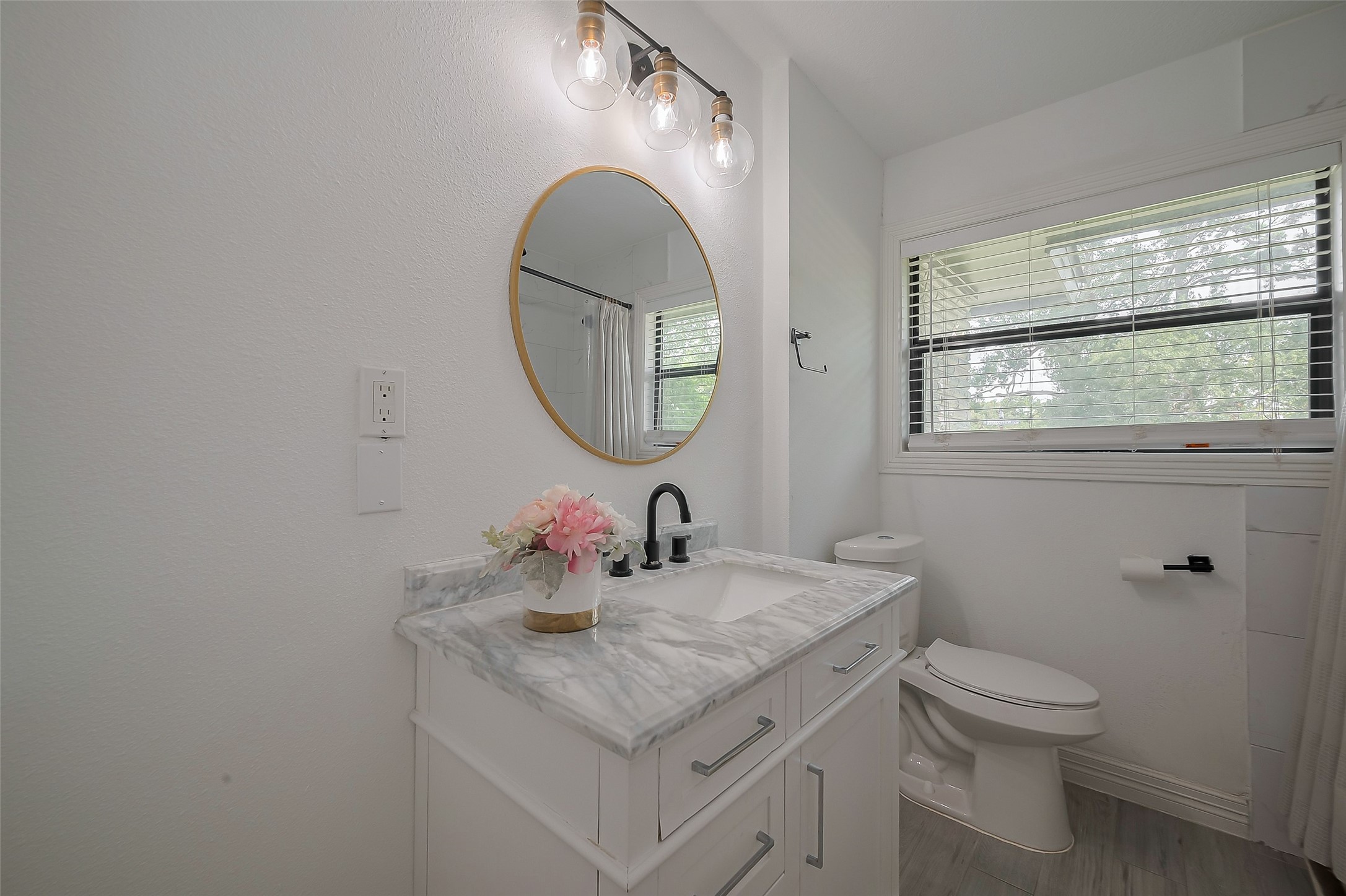 8057 Ridgeview Drive Houston, TX 77055 - Photo 34 of 40