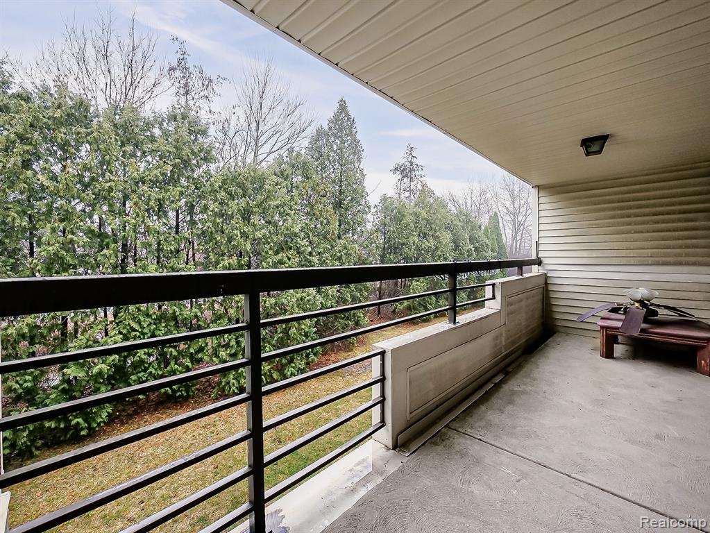 30414 Orchard Lake Road, Unit 12 Farmington, MI 48334 - Photo 31 of 33