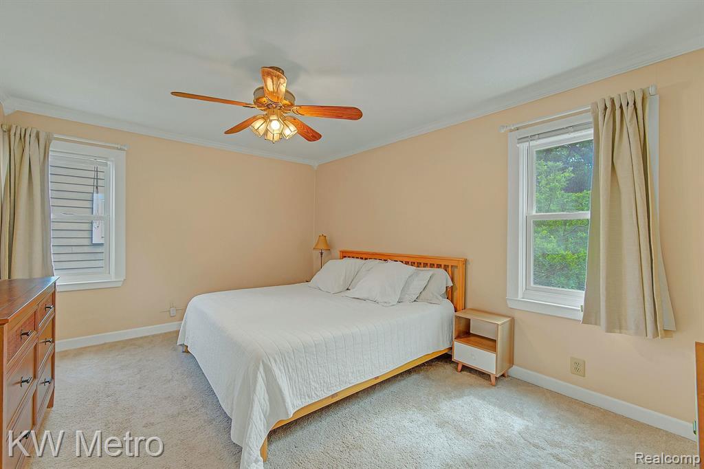 806 Lockwood Road Royal Oak, MI 48067 - Photo 20 of 38