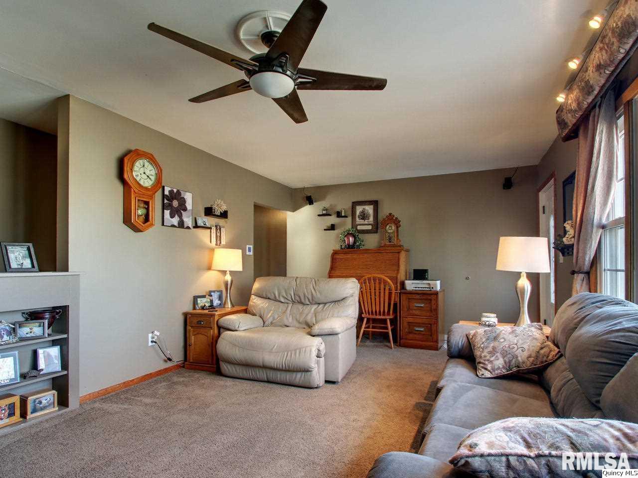 346 North Vermont Street Camp Point, IL 62320 - Photo 3 of 23 Gallery Image 3