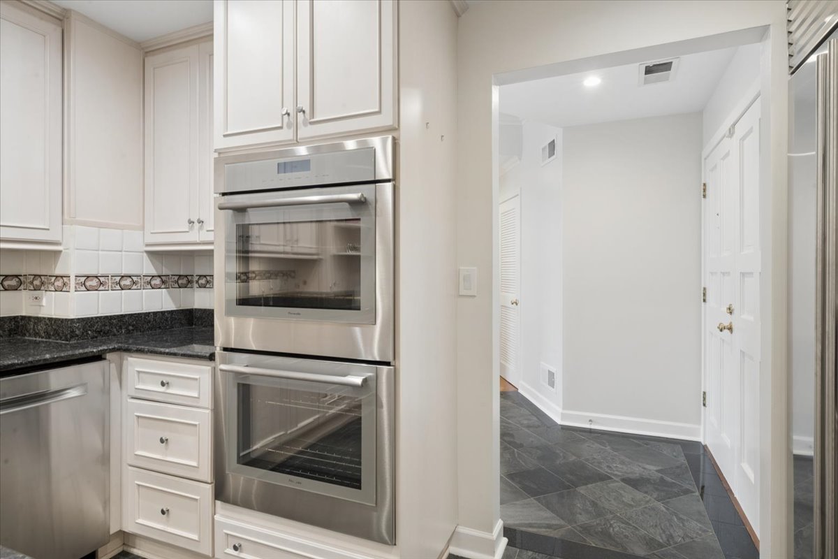 2100 North Racine Avenue, Unit 3D Chicago, IL 60614 - Photo 30 of 49