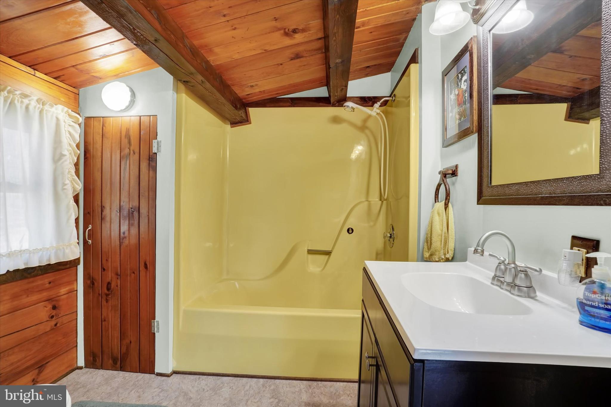 5290 Bull Road Dover, PA 17315 - Photo 20 of 41 Gallery Image 20
