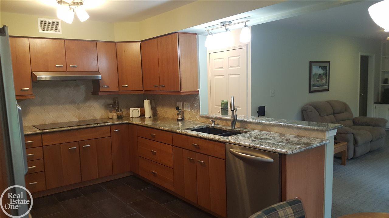 778 Leinster Road Rochester Hills, MI 48309 - Photo 19 of 33